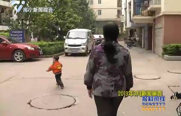 成“妈妈”背后的原因……哭了！麻将胡了试玩6岁男孩把保姆当(图4)